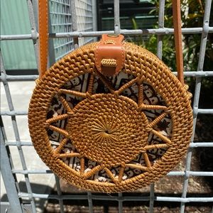 Crown Vintage Star Rattan Crossbody Bag